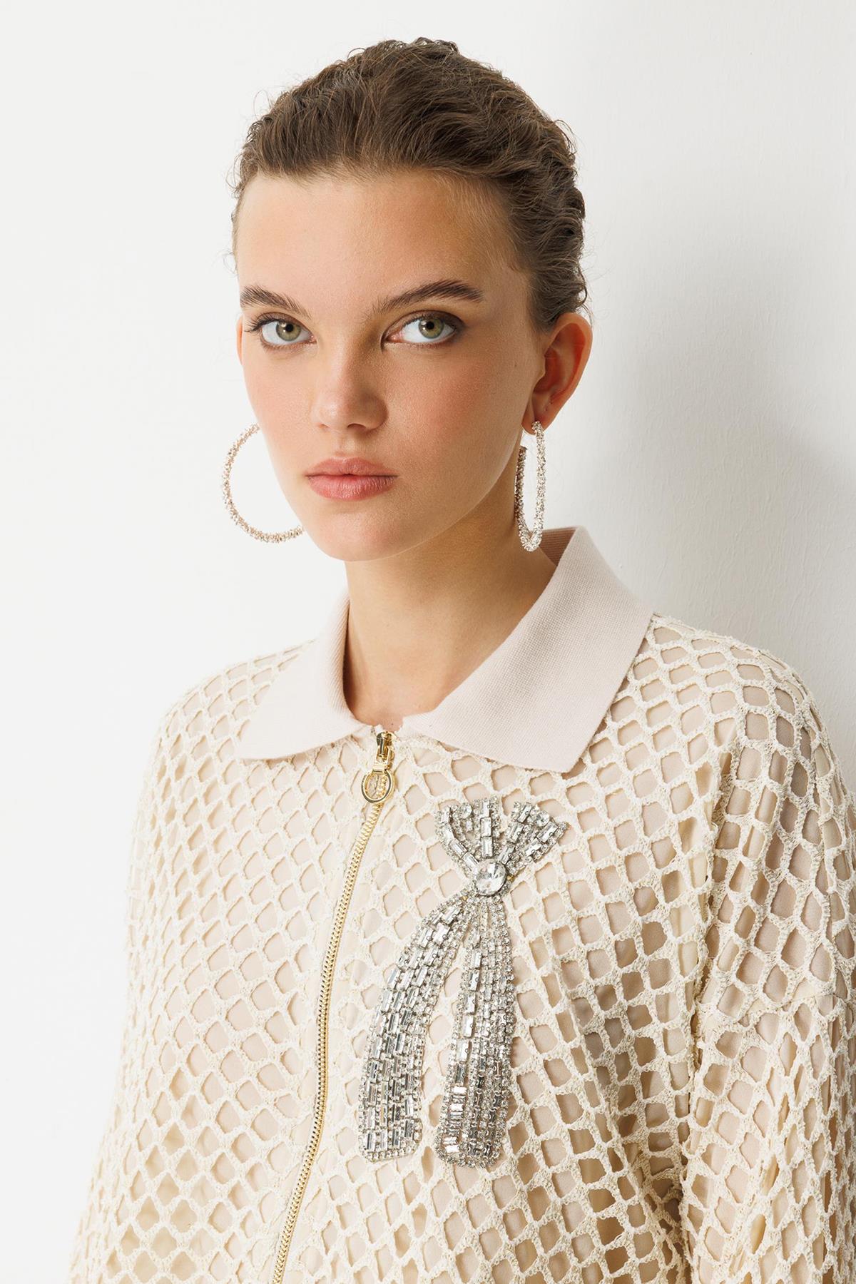 Aksesuar Detaylı Fermuarlı File Hırka