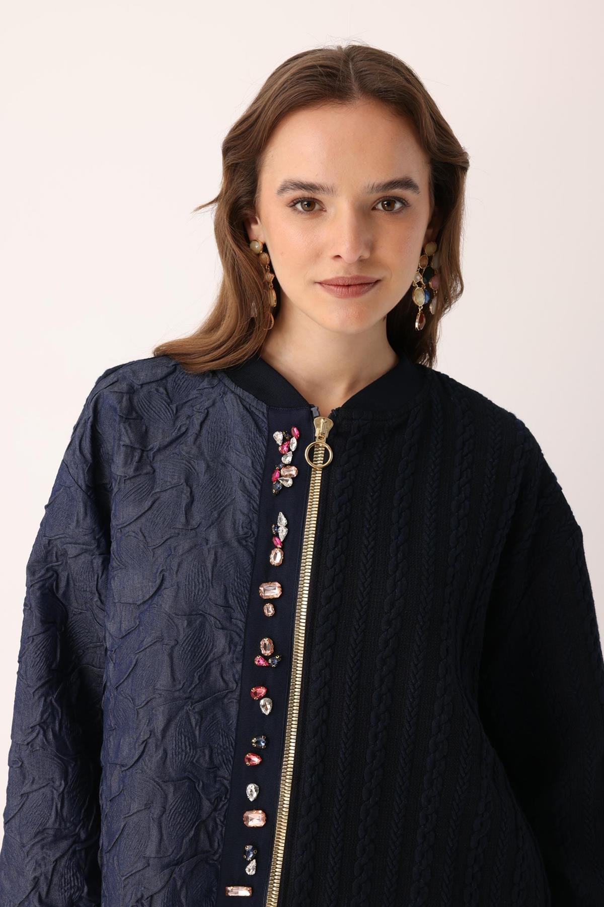 Renkli Taş İşlemeli Fermuarlı Ceket