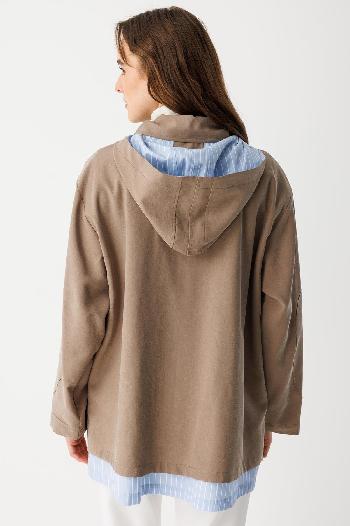 Kirpi Aksesuar Detaylı Ceket