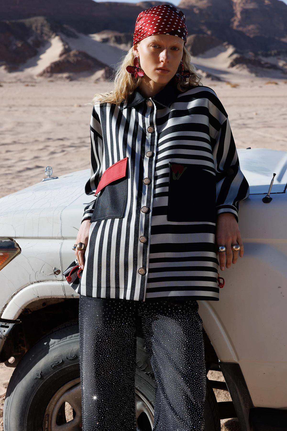 Cep Detaylı Gömlek Yaka Çizgili Ceket