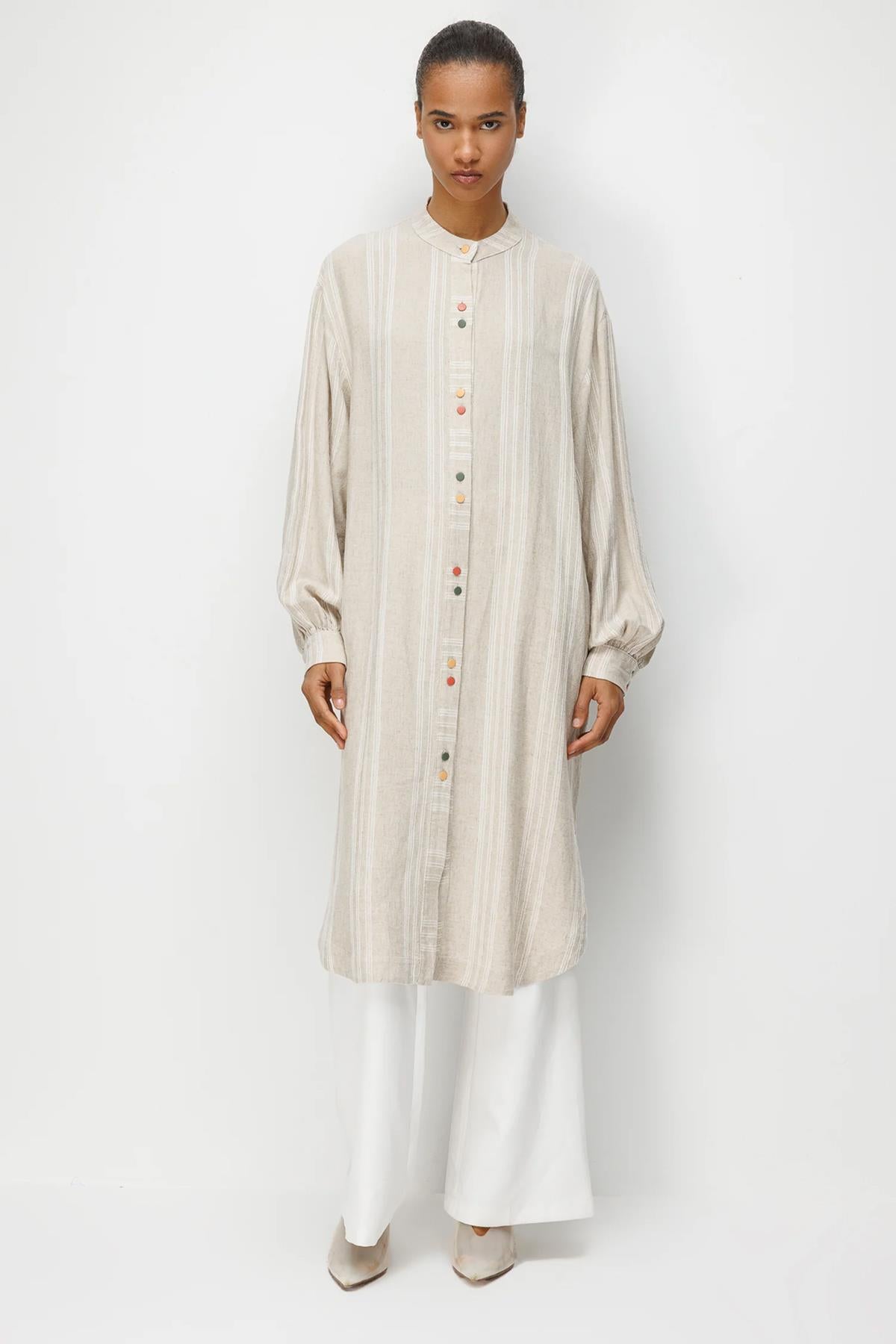 Renkli Düğmeli Arka Desenli Keten Uzun Tunik