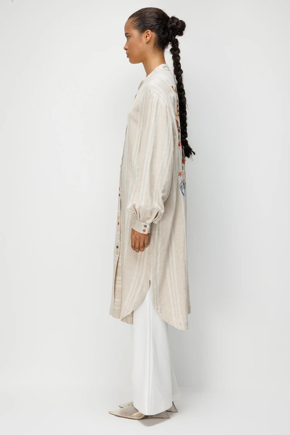 Renkli Düğmeli Arka Desenli Keten Uzun Tunik