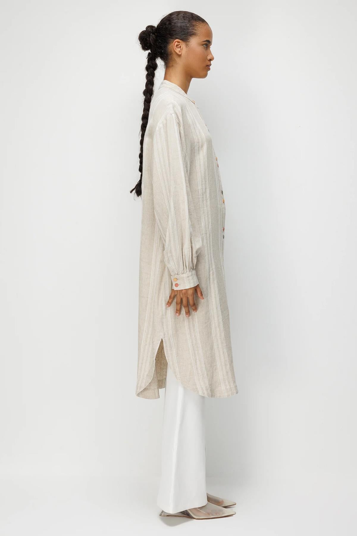 Renkli Düğmeli Arka Desenli Keten Uzun Tunik