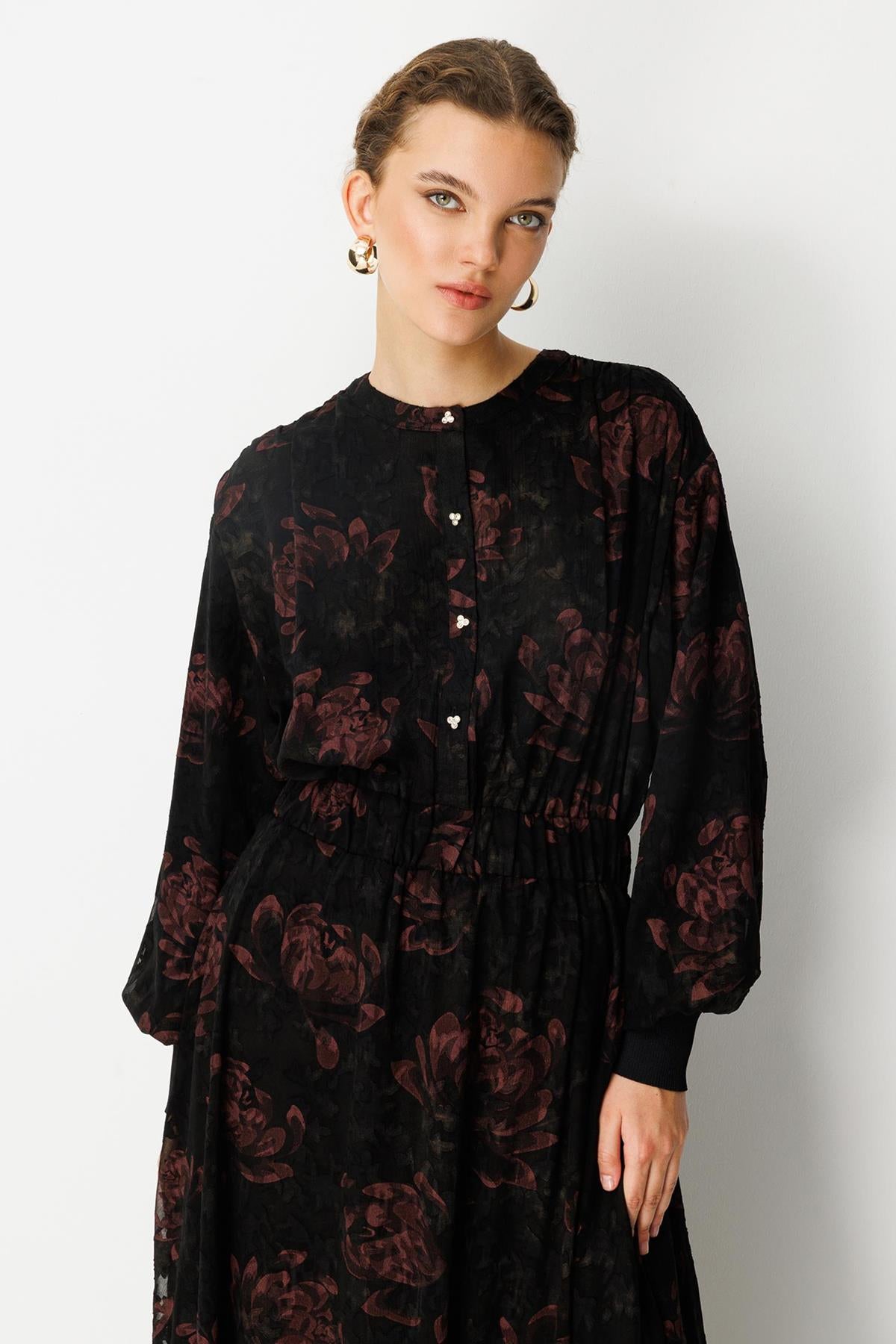 Astarlı Desenli Şifon Elbise