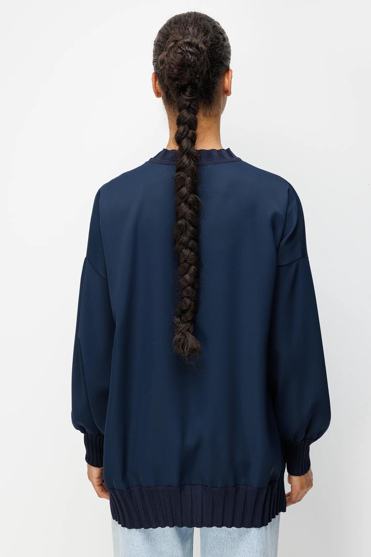 Knitted Fabric Detail Long-Sleeved Tunic