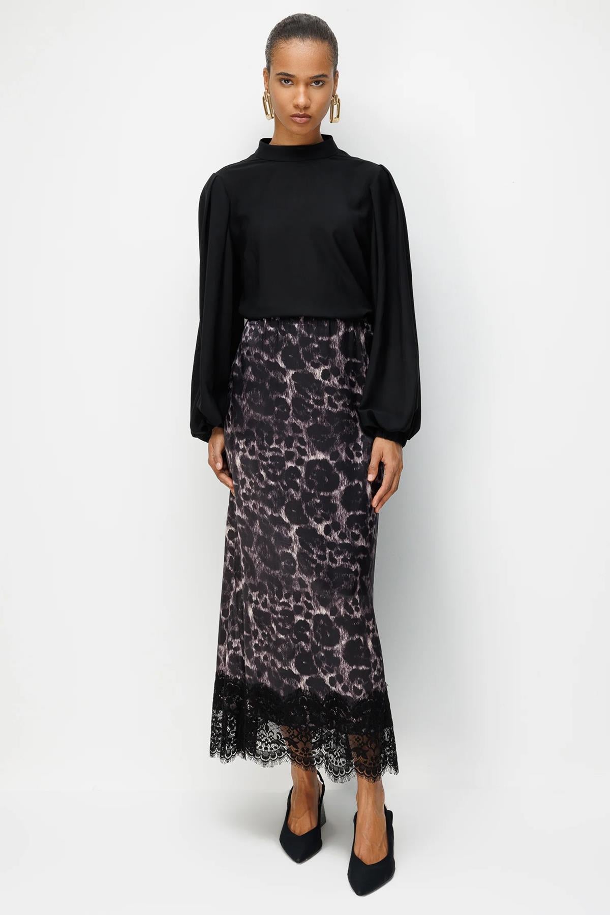 Leopar Desenli Dantel Detaylı Etek