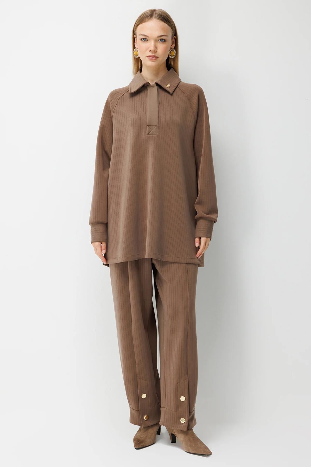 Broş Detaylı Tunik Ve Pantolon Takım