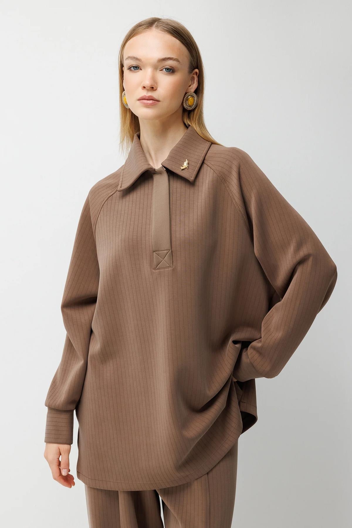 Broş Detaylı Tunik Ve Pantolon Takım