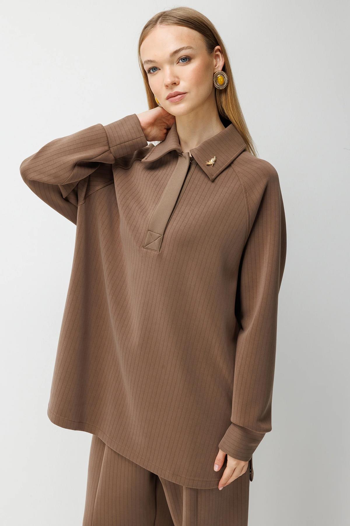 Broş Detaylı Tunik Ve Pantolon Takım