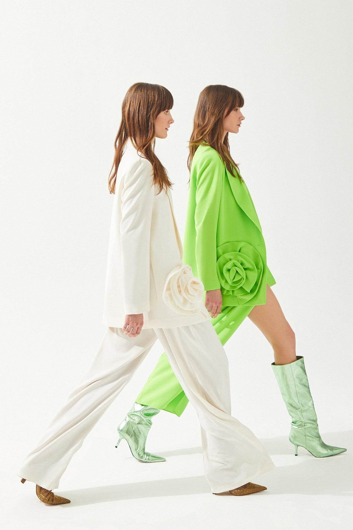 Gül Aplikeli Oversize Ceket - Eser Giyim