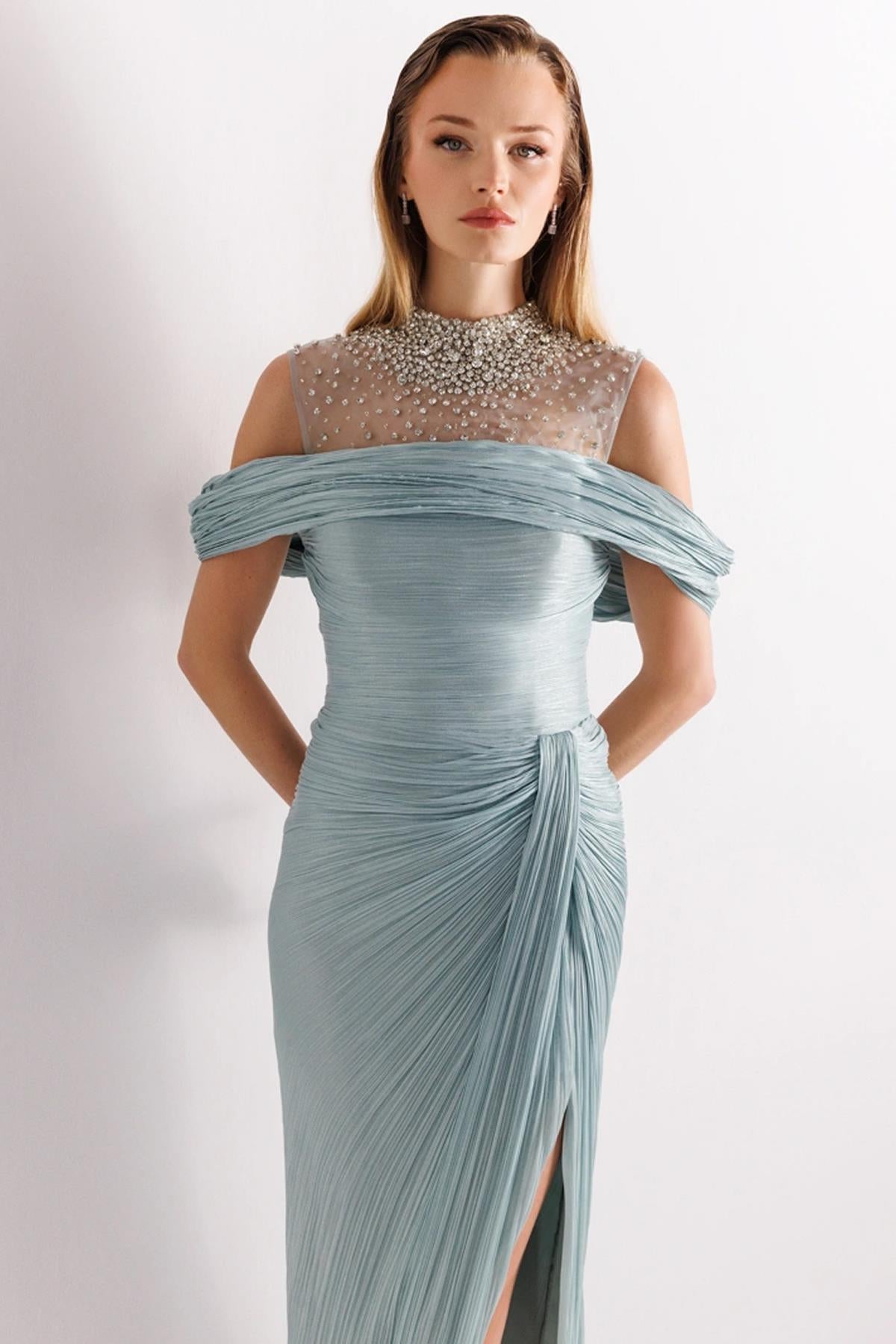 Pleated Tail Evening Dress with Neck Embroidery Detail