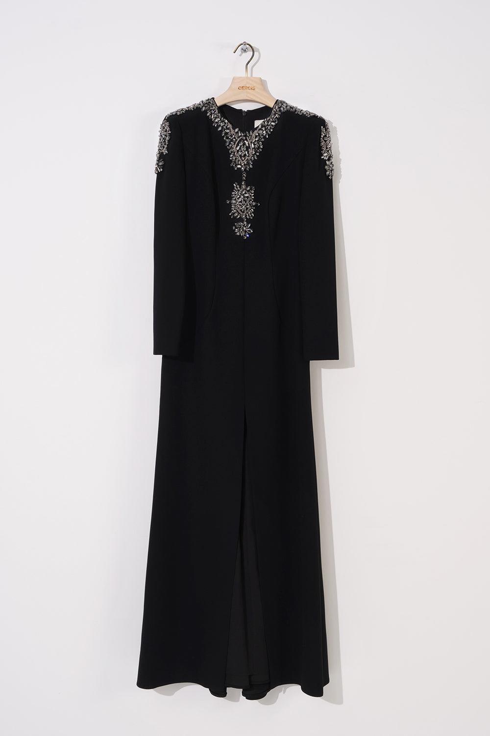 Kasnak İşleme Uzun Yırtmaçlı Elbise - Eser Giyim