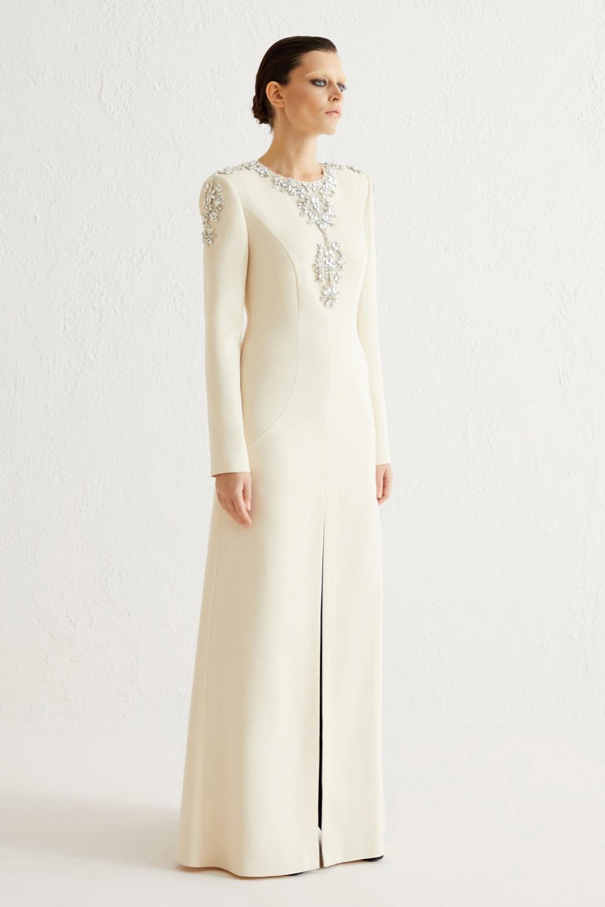 Kasnak İşleme Uzun Yırtmaçlı Elbise - Eser Giyim