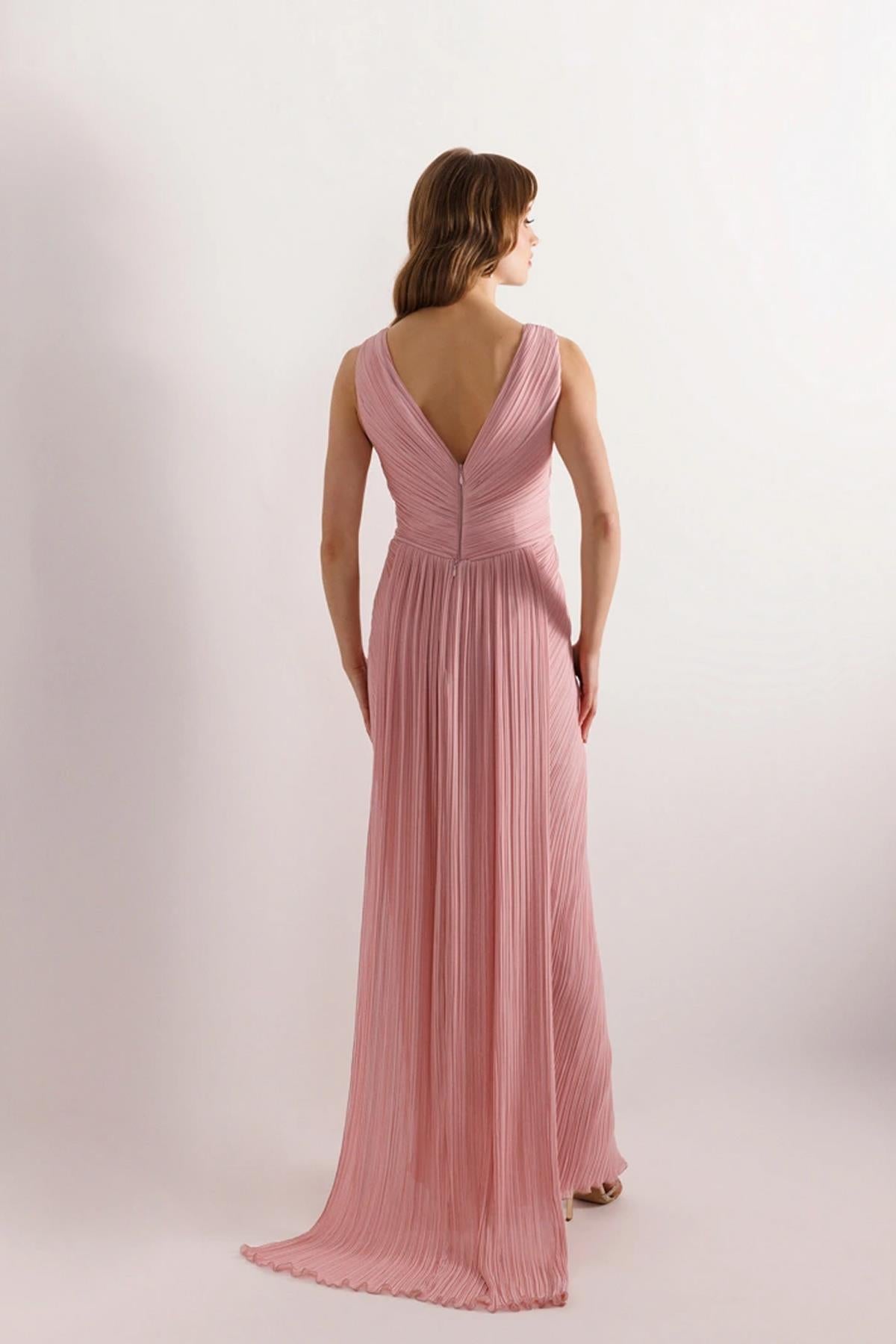 V Yaka Göğüs Çapraz Drape Yırtmaçlı Kuyruklu Abiye Elbise