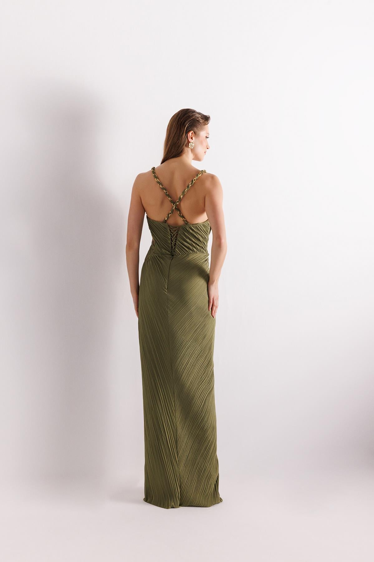 Chain Strap Detailed Crepe Evening Dress