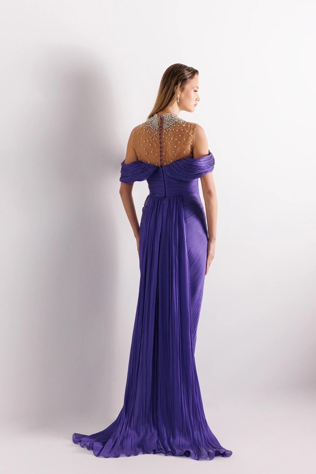 Pleated Tail Evening Dress with Neck Embroidery Detail