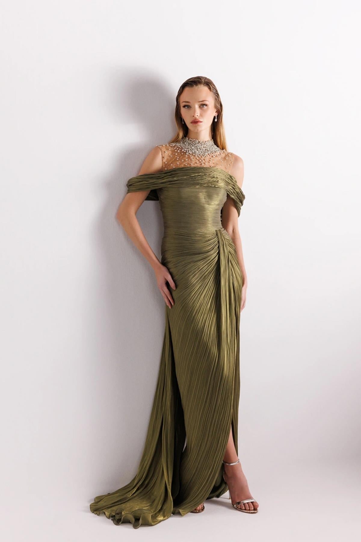 Pleated Tailed Plus Size Evening Dress with Neck Embroidery Detail Khaki / 50 Pleated Tailed Plus Size Evening Dress with Neck Embroidery Detail Khaki / 50