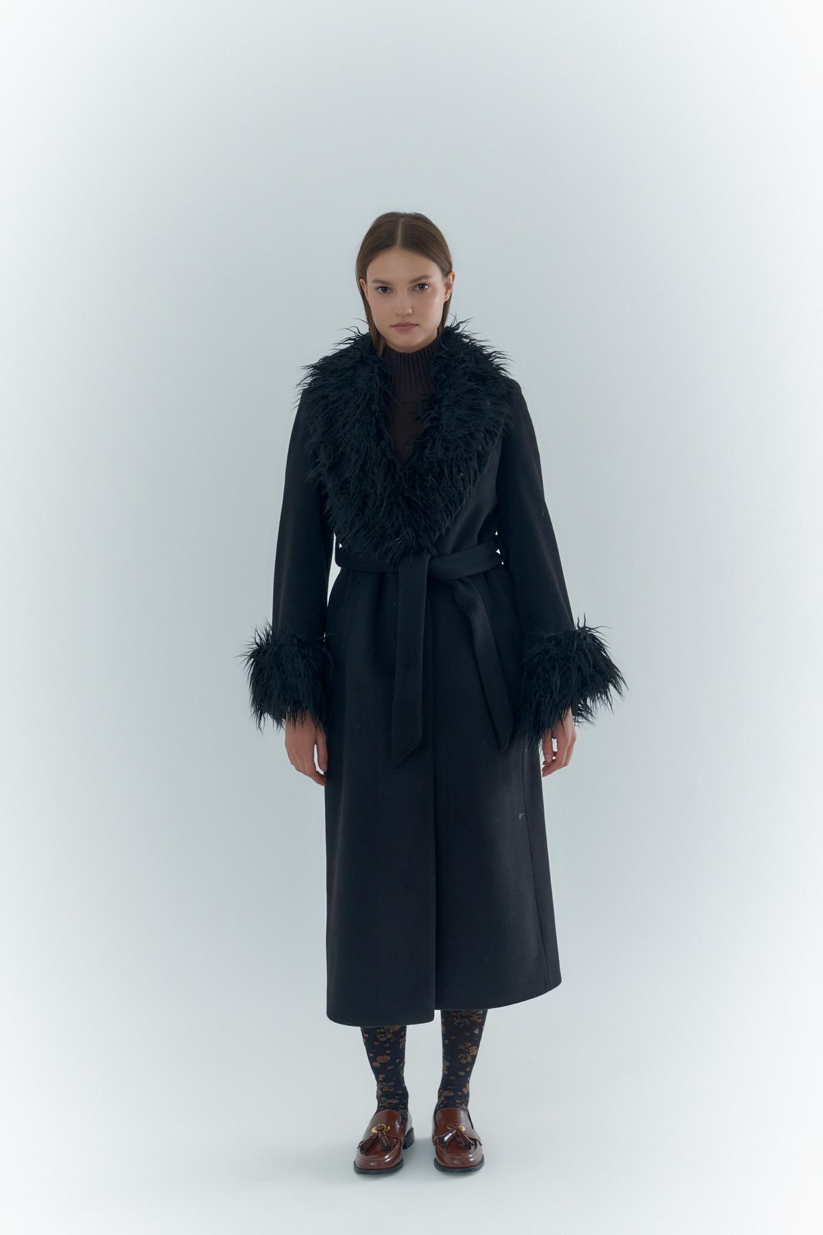 Matex Kol ve Yakası Kürk Detaylı Kaşe Kaban - Eser Giyim