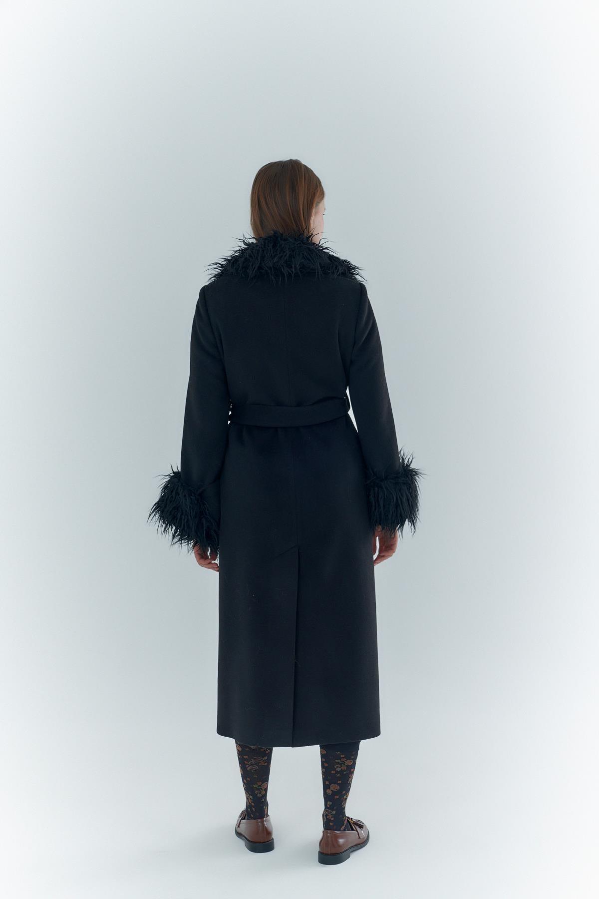 Matex Kol ve Yakası Kürk Detaylı Kaşe Kaban - Eser Giyim