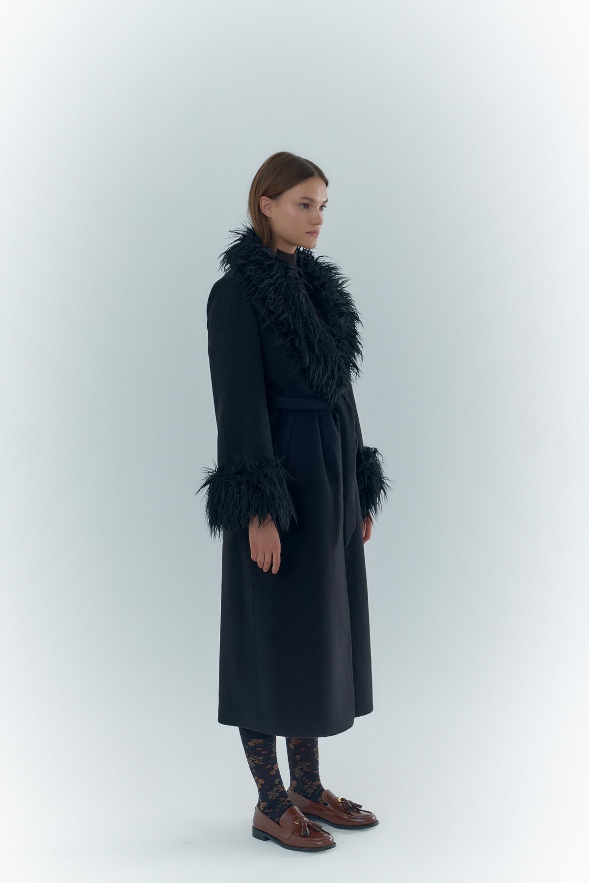 Matex Kol ve Yakası Kürk Detaylı Kaşe Kaban - Eser Giyim