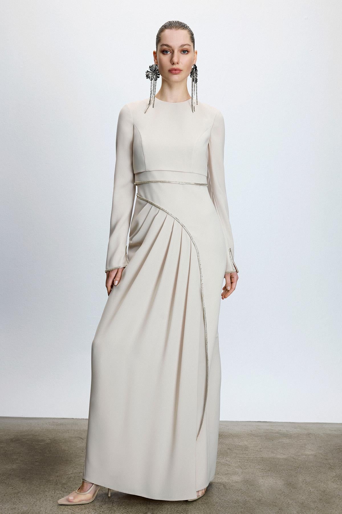 Asimetrik Drapeli Taş İşlemeli Saten Uzun Abiye Elbise