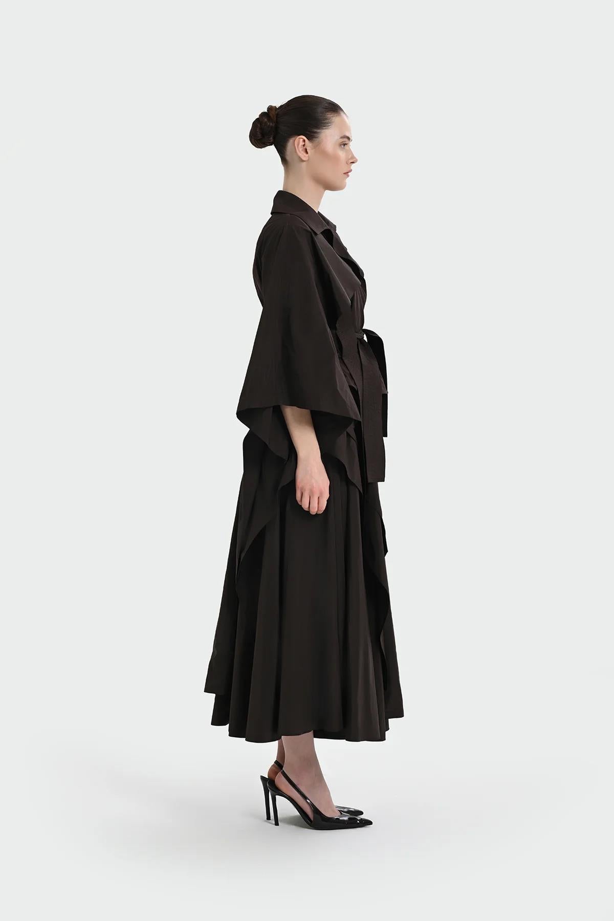 Asimetrik Volan Detaylı Etek