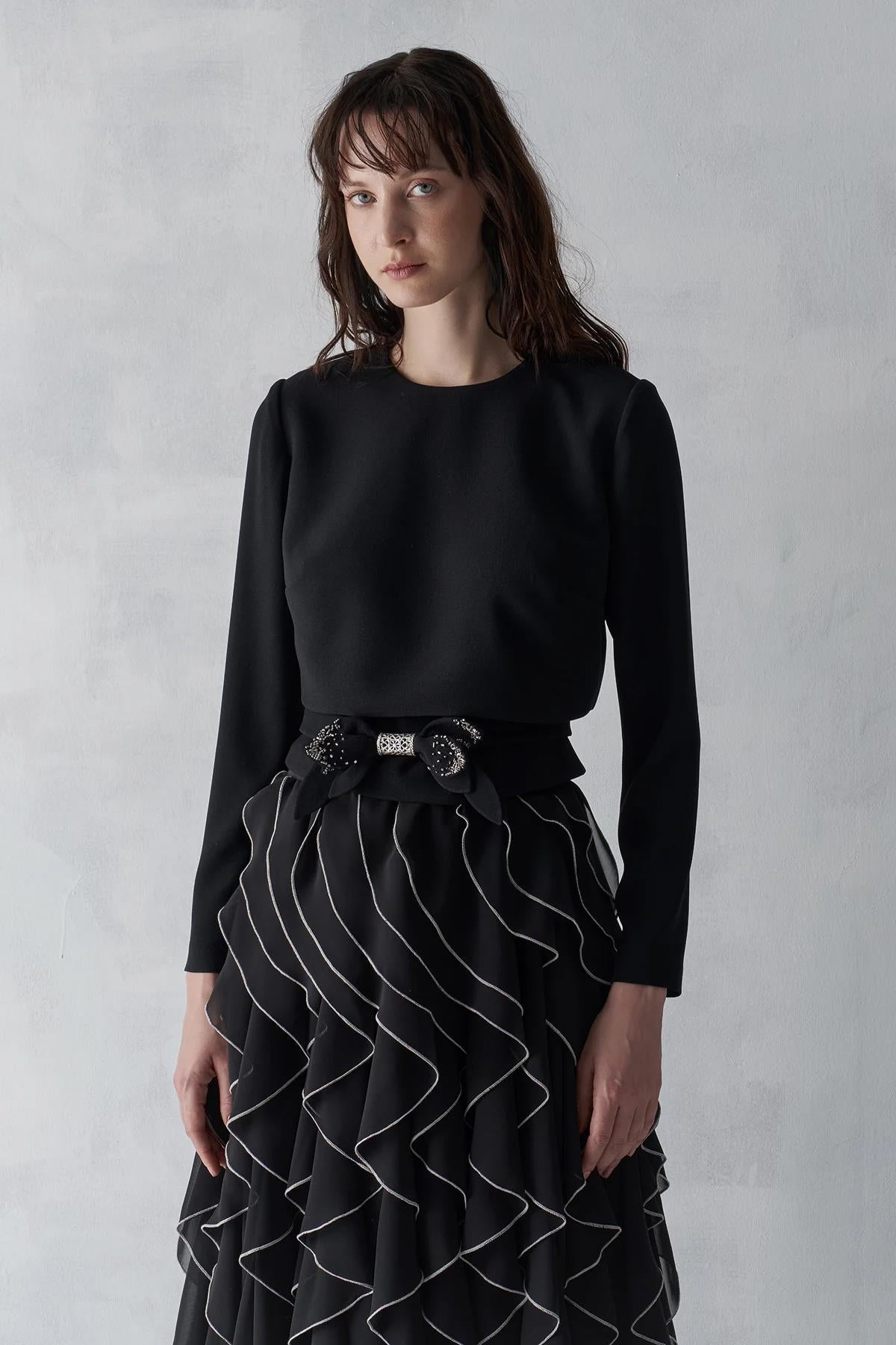 Eteği Fırfır Detaylı Beli Fiyonklu Bluz Takım