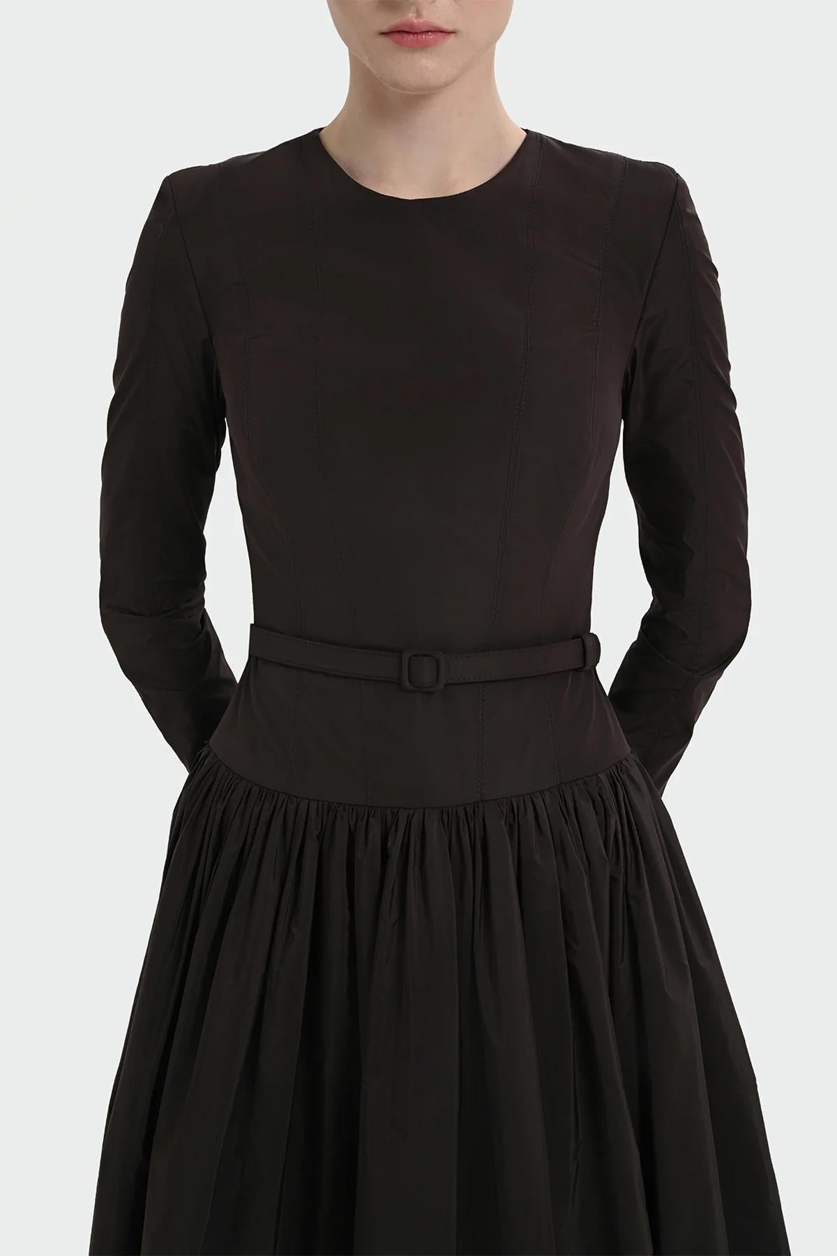 Kemer Detaylı Uzun Kollu Abiye Elbise