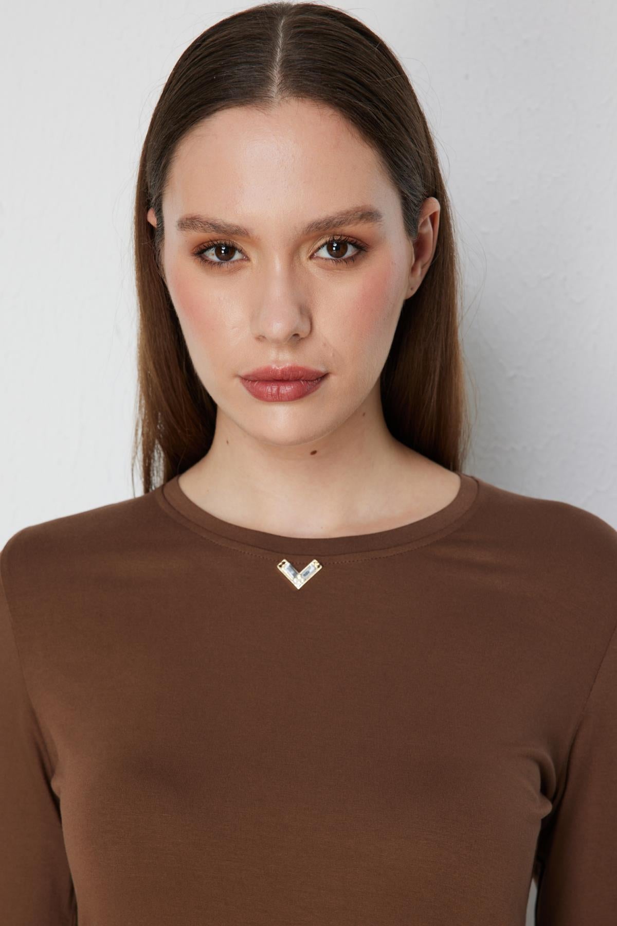 Crew Neck Basic Blouse with Metal Accessories