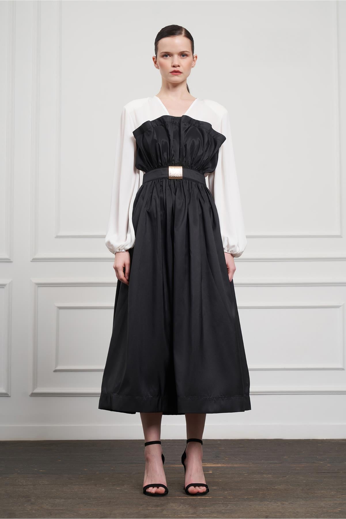 Front Fan-Look Buckle Detail Dress