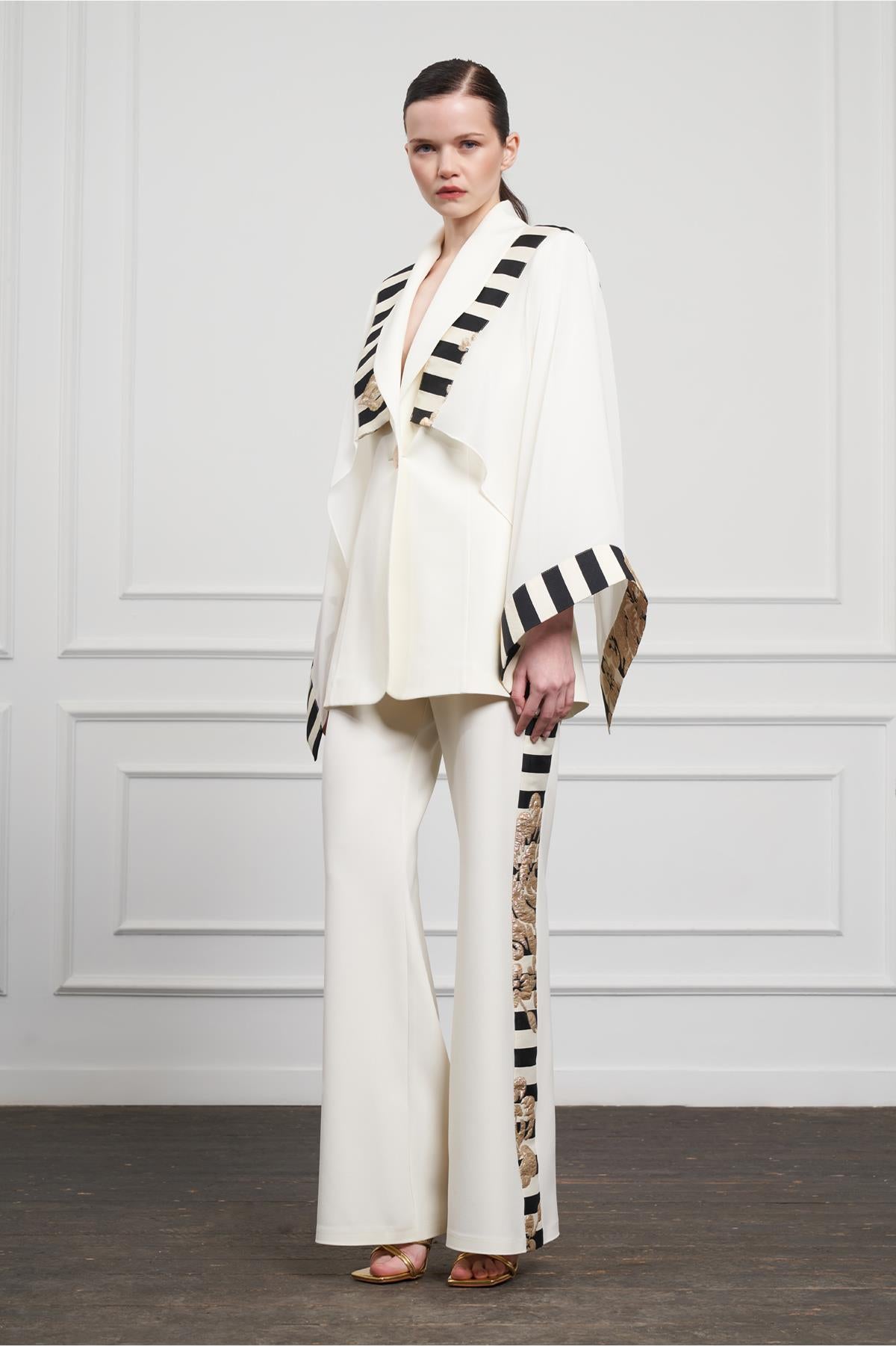 Sleeve and Collar Stripe Detailed Single Button Jacket