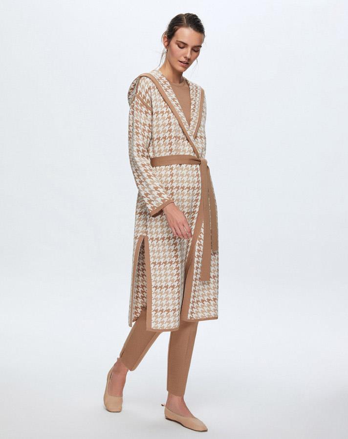 Kazayağı Desenli Kuşaklı Kapüşonlu Uzun Hırka