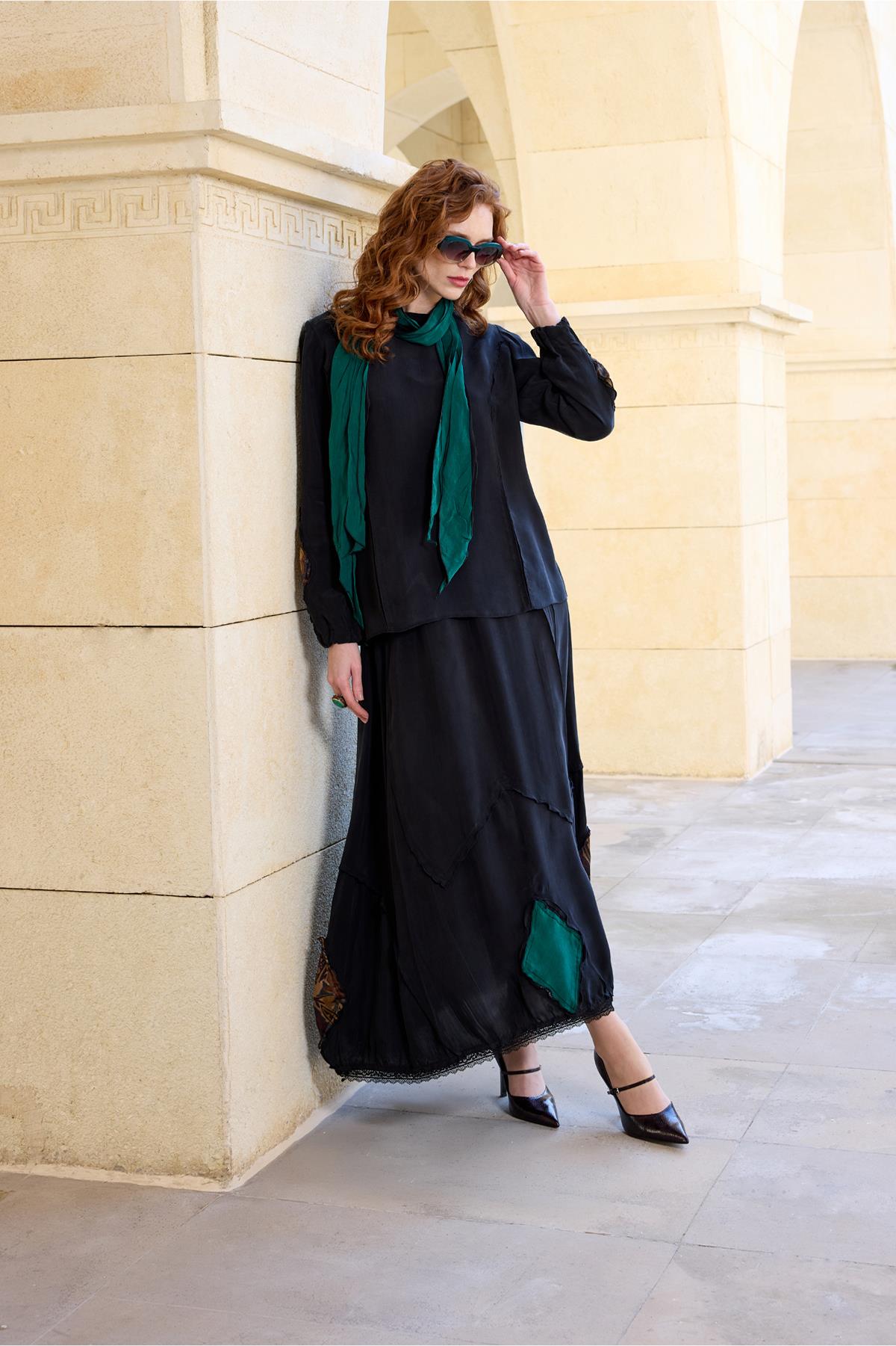 طقم تنورة تونيك بتفاصيل مرقعة