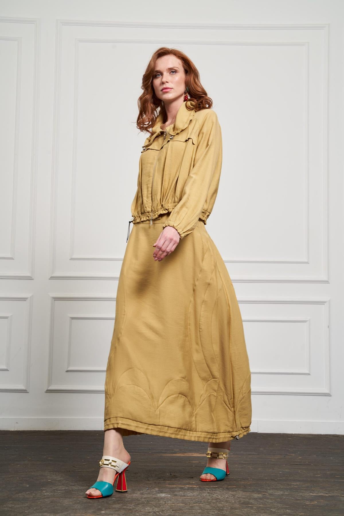 Zippered Short Jacket and Long Skirt Linen Suit