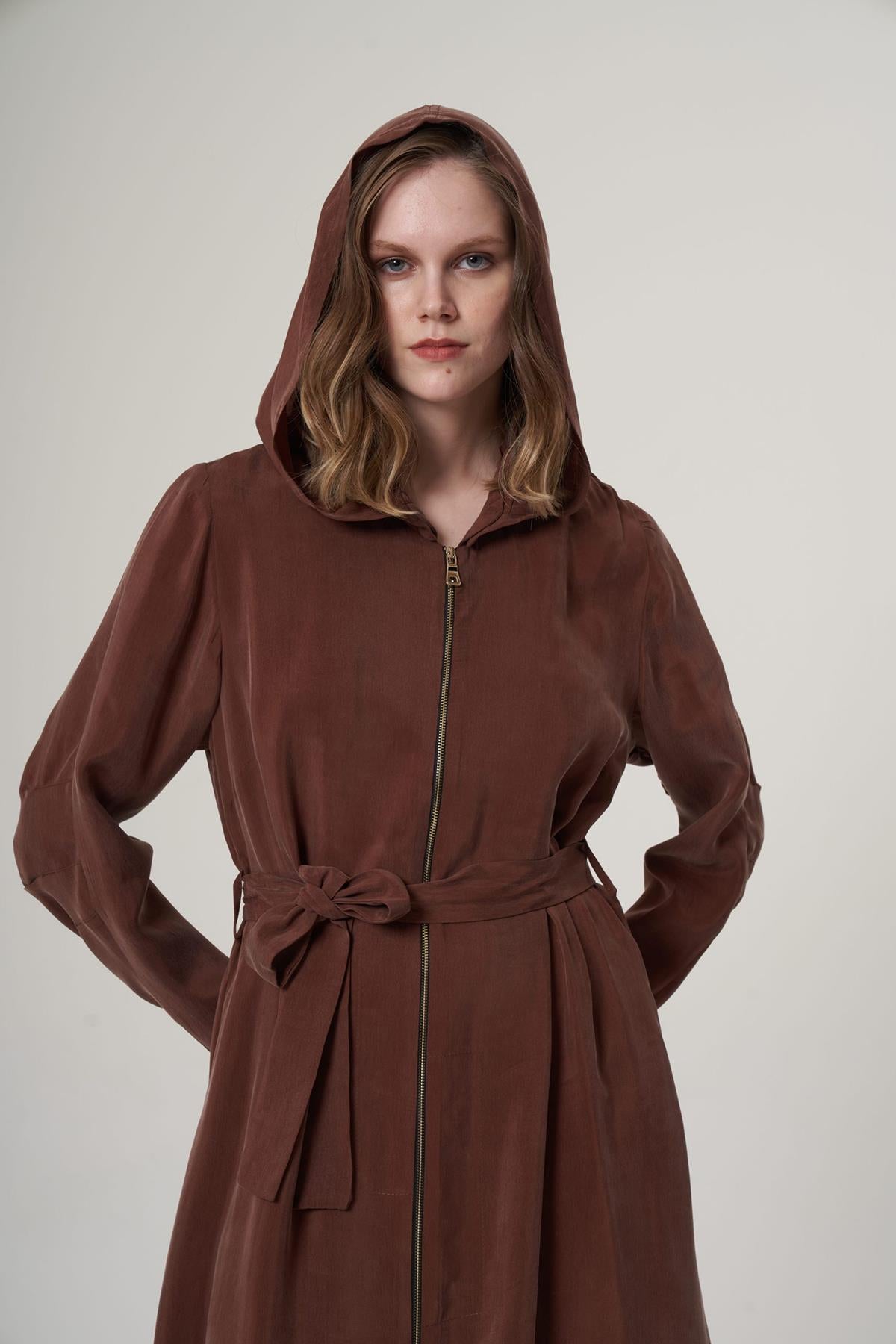 عباية كوبرو مطرزة بسحاب مطرز