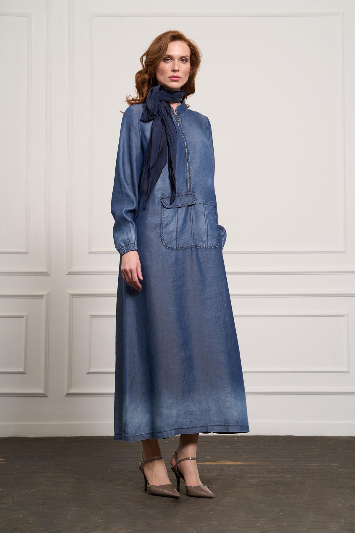 فستان طويل مع وشاح وتفاصيل جيب