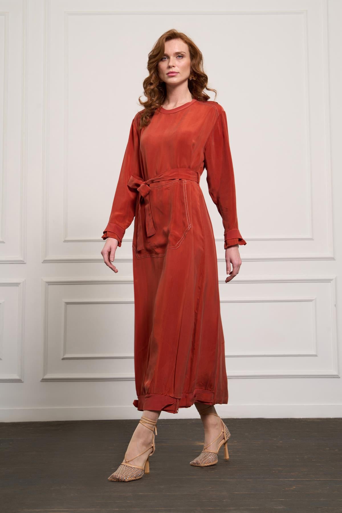 Önü Cepli Fermuar Detaylı Cupro Elbise