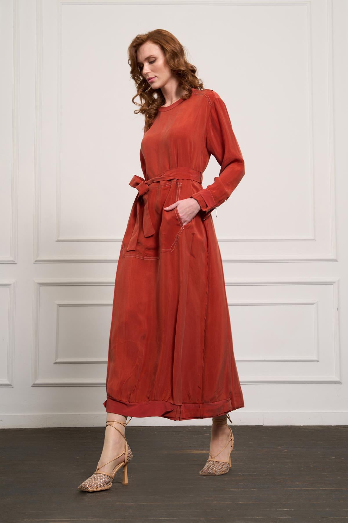 Önü Cepli Fermuar Detaylı Cupro Elbise