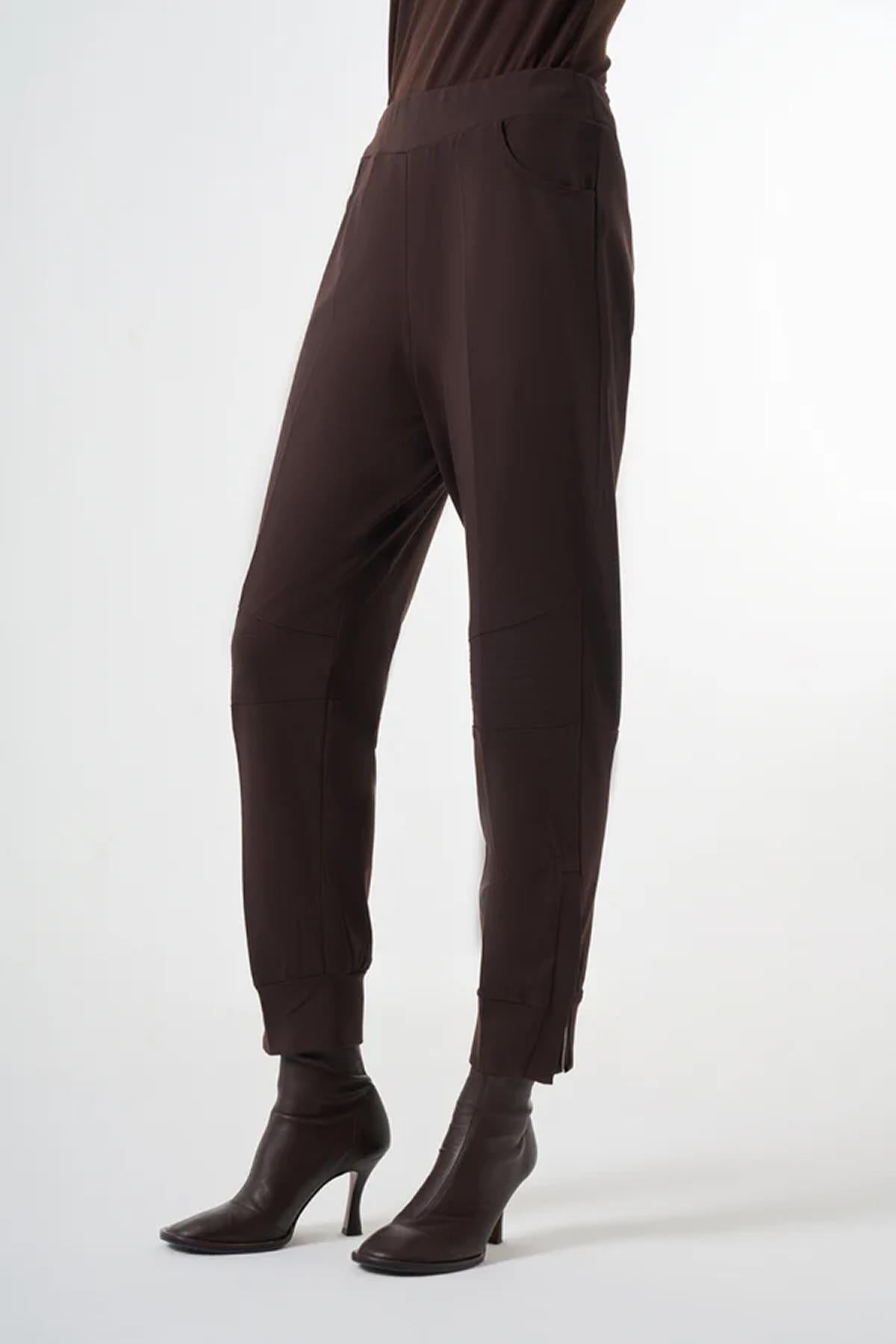 Fermuar Detaylı Dar Paça Pantolon