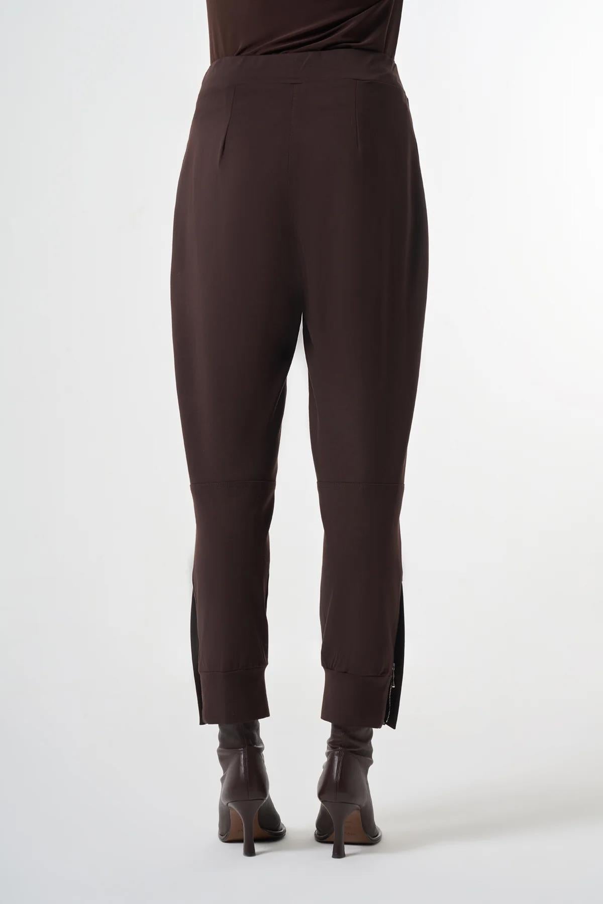 Fermuar Detaylı Dar Paça Pantolon