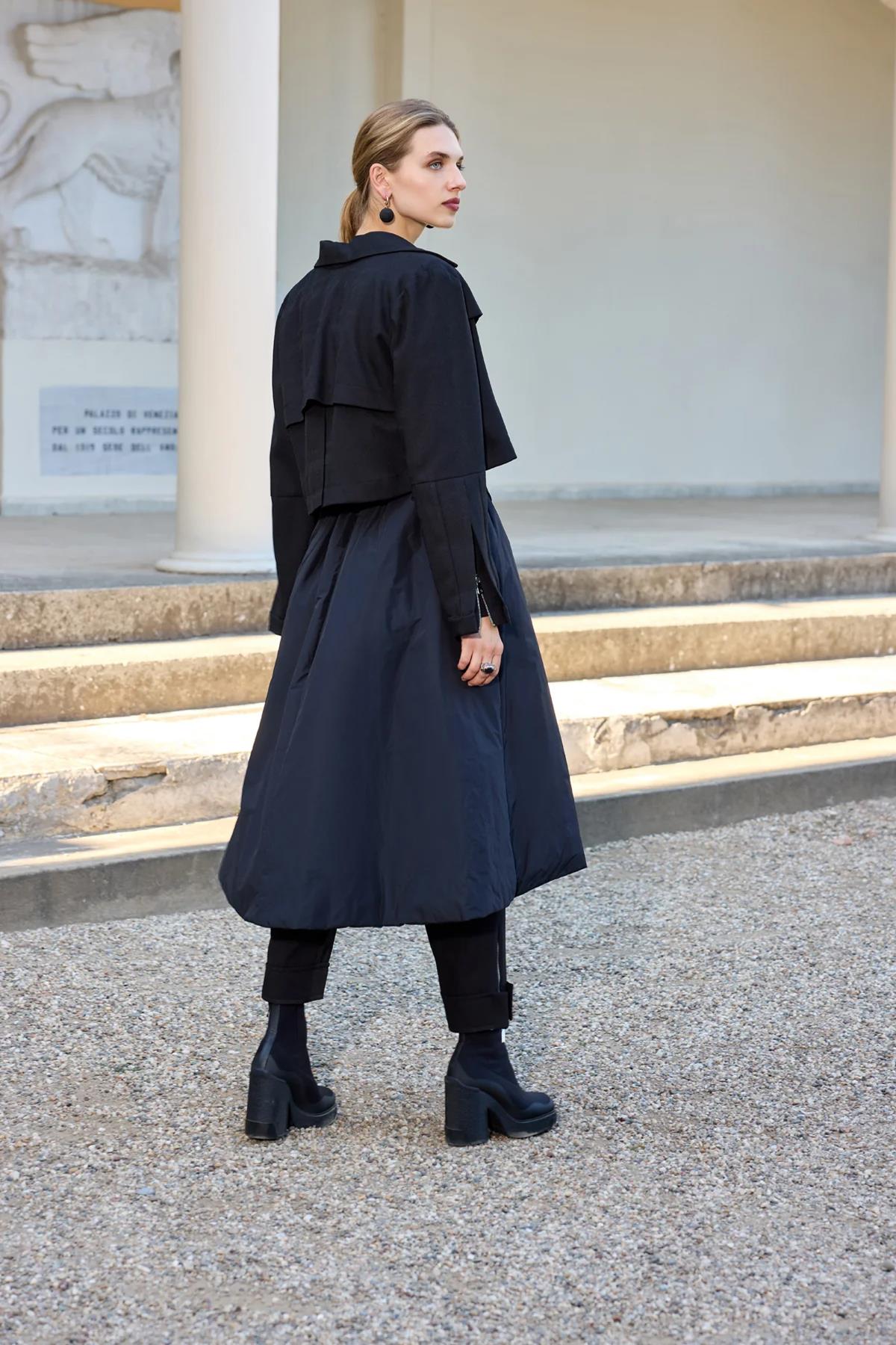 Bel Kemerli Düğme Detaylı A Kesim Şişme Kap