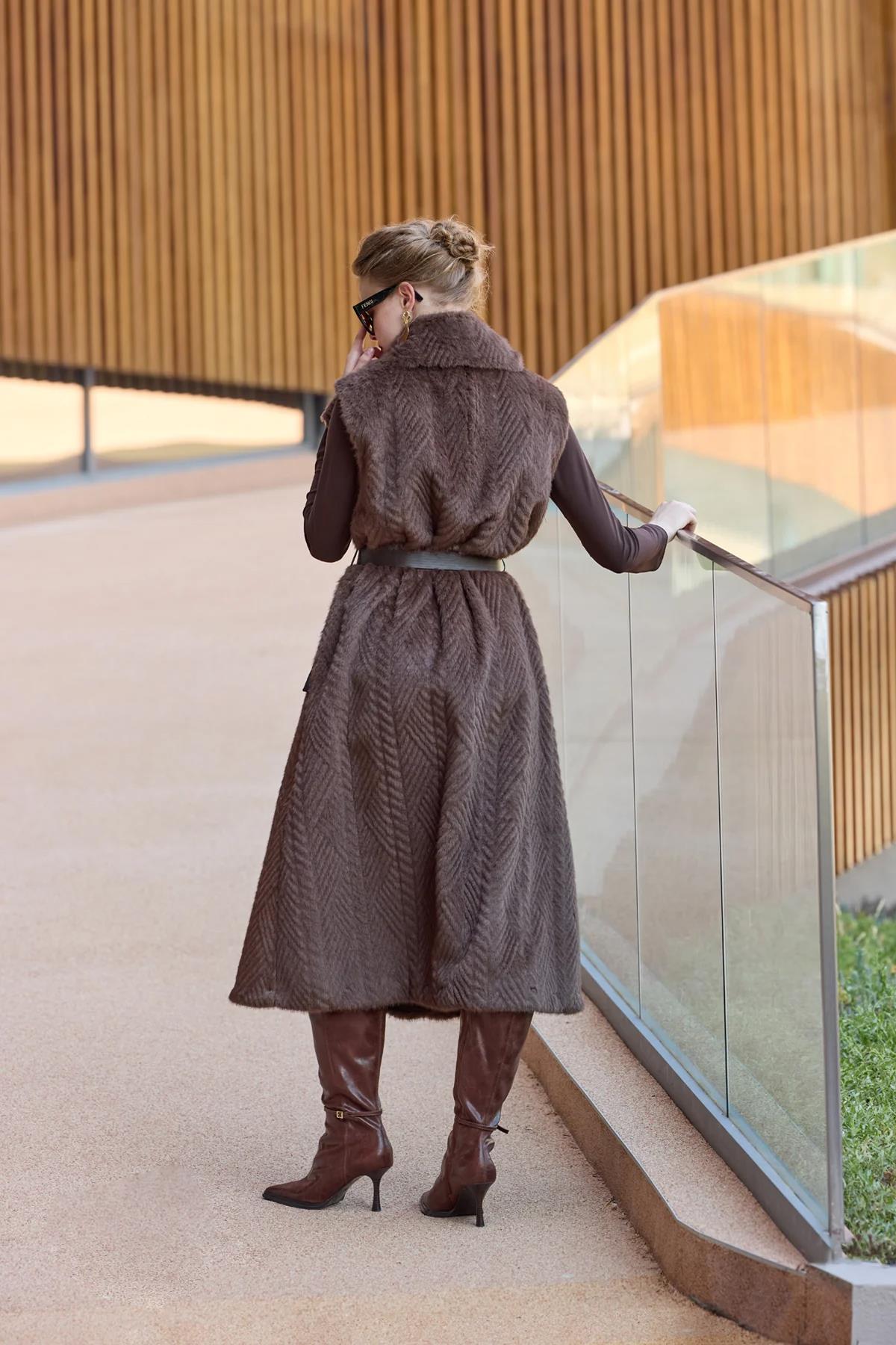 Beli Kemerli Fermuarlı Kürk Uzun Yelek