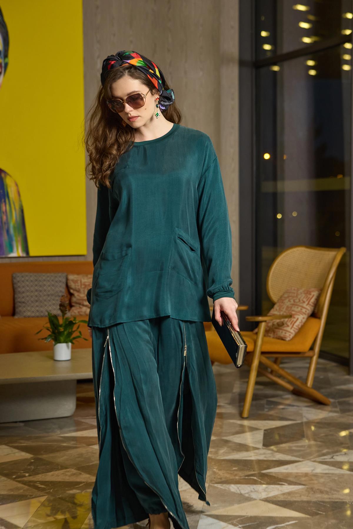 Cepli Tunik Fermuar Detaylı Pantolon Cupro Takım