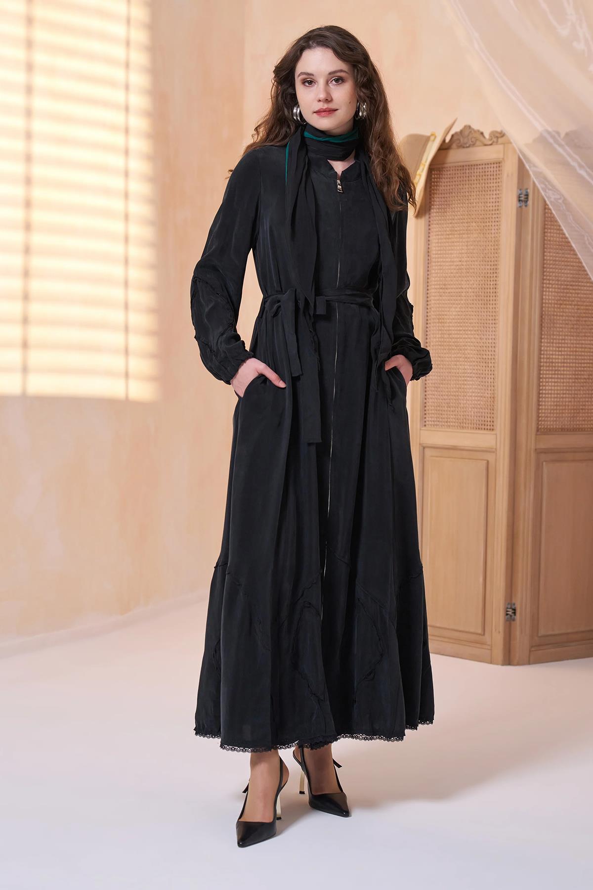 Beli Kuşaklı Fermuarlı Etek Ucu Dantel Detaylı Ferace