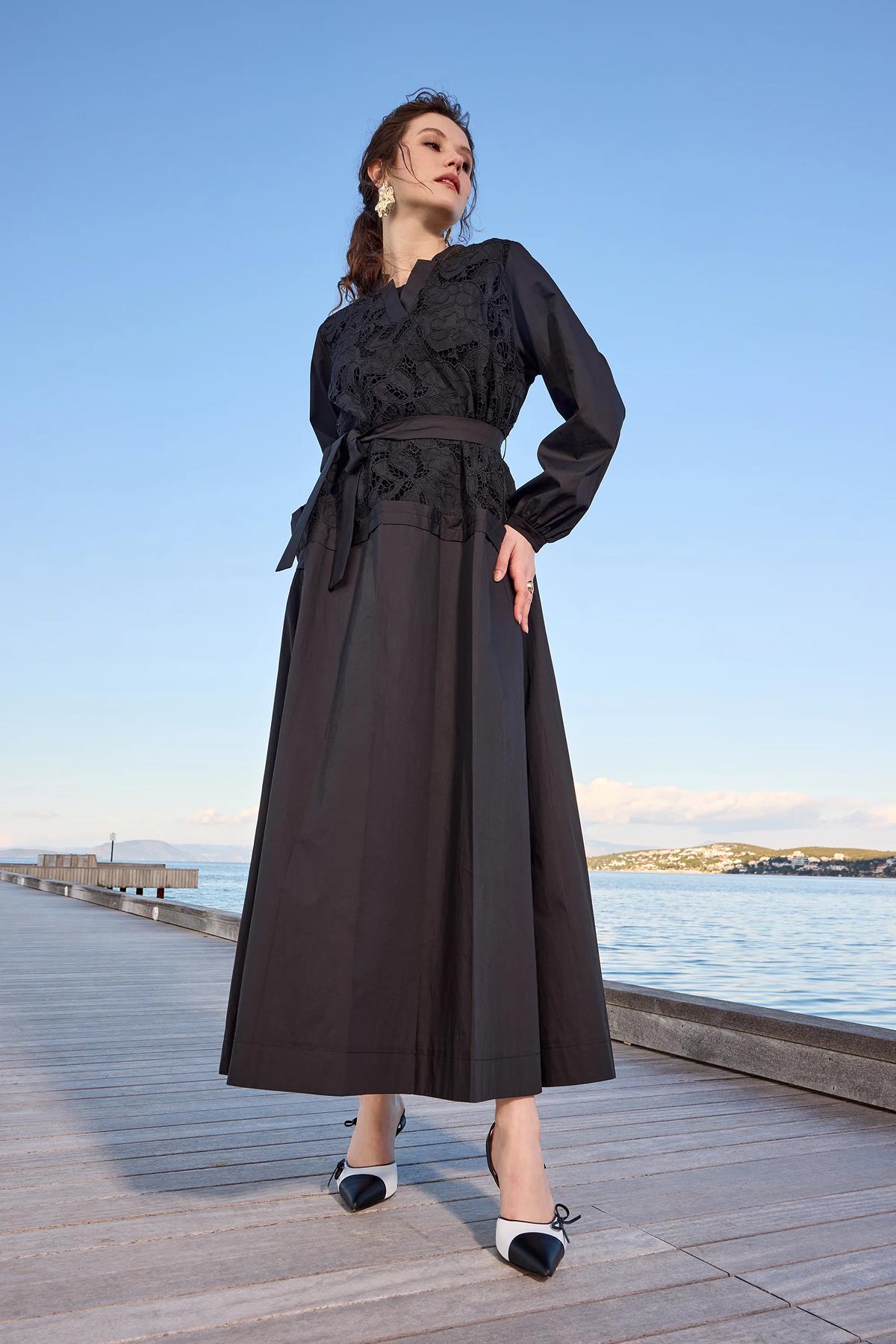 Güpür Detaylı Üst Beli Bağlamalı Elbise