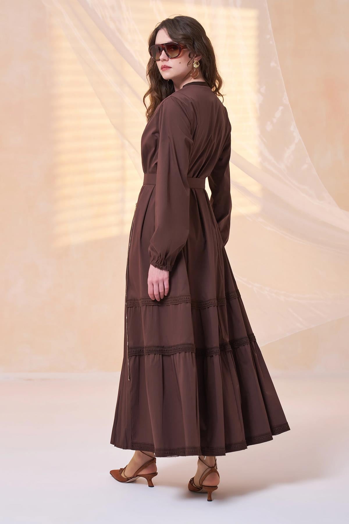 Beli Kuşaklı Fermuar Detaylı Patchwork Elbise