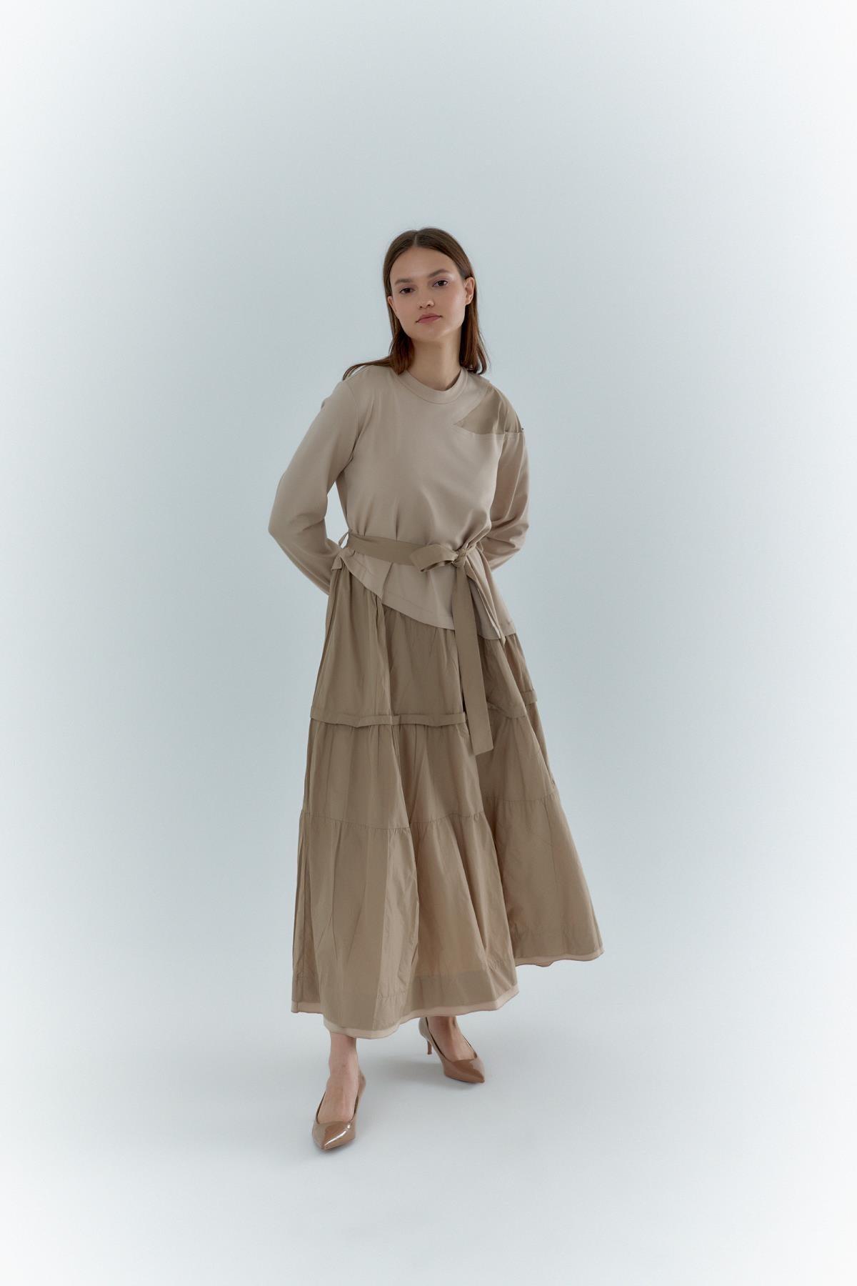 Omzu Paraşüt Kumaş Detaylı Elbise - Eser Giyim