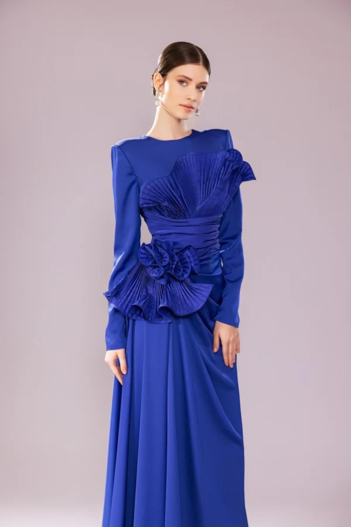 Ön Pilise Kabartma Çiçek Tesettür Abiye Elbise - Eser Giyim