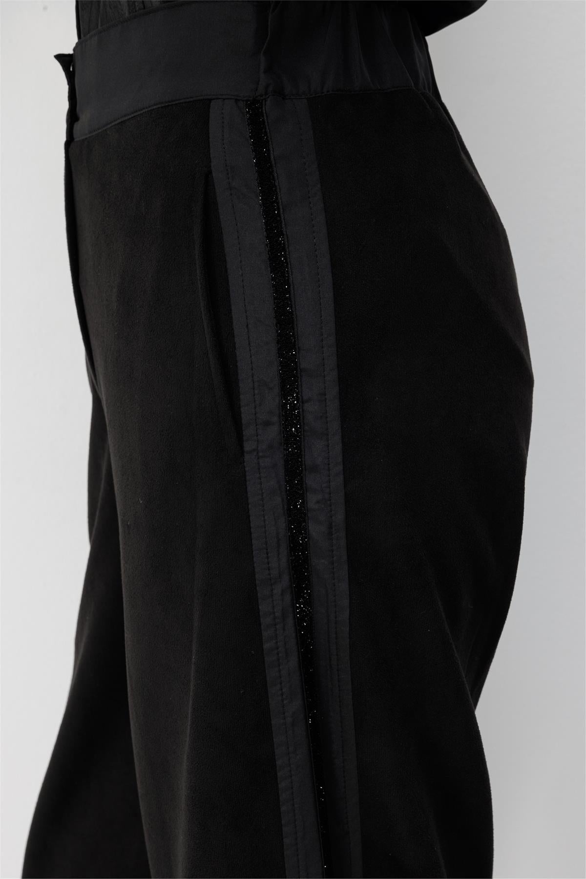 Yanları Sim Detaylı Pantolon