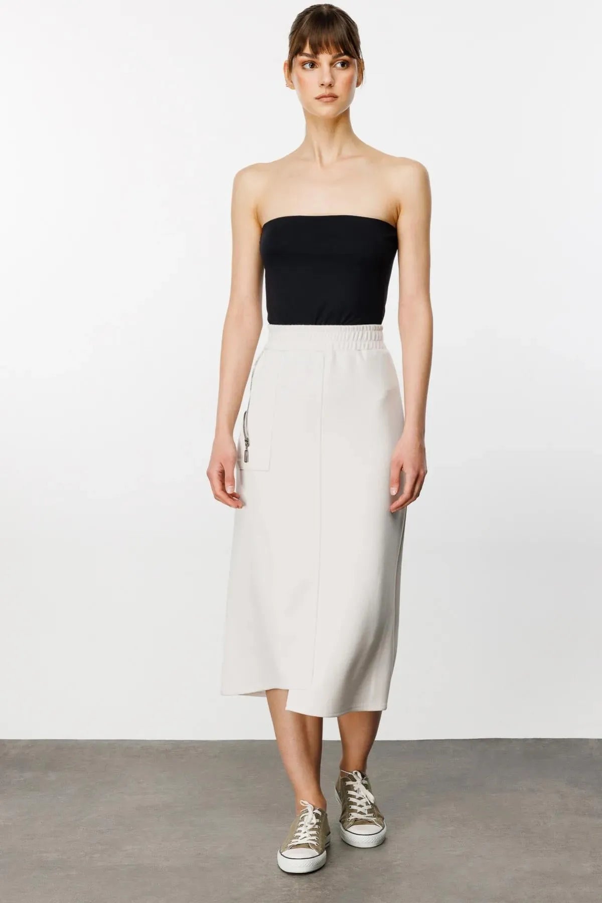 Elastic Waist Ornamental Pocket Zipper Detailed Midi Skirt